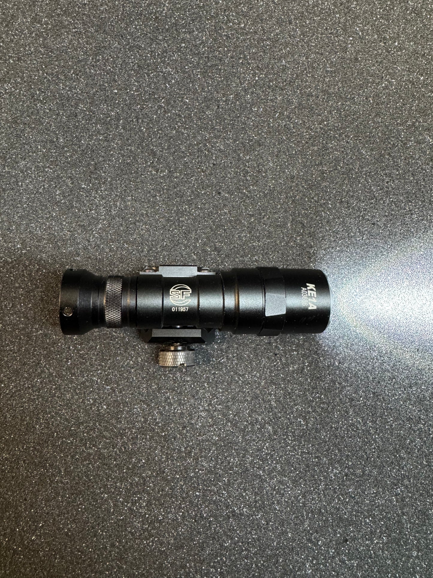 SF Metal Airsoft Light W/ Push Button Tailcap (BLK)